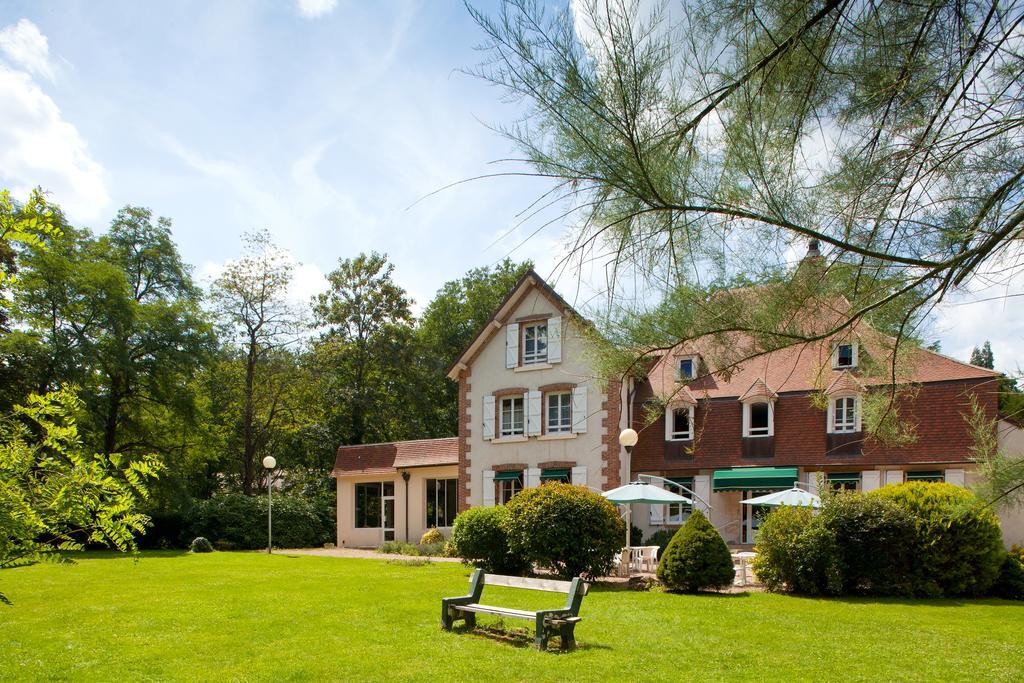 Hotel Le Troncais Saint-Bonnet-Tronçais Exterior foto