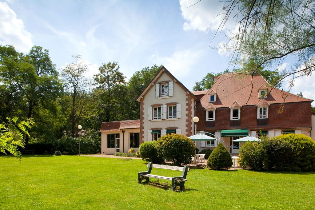 Hotel Le Troncais Saint-Bonnet-Tronçais Exterior foto